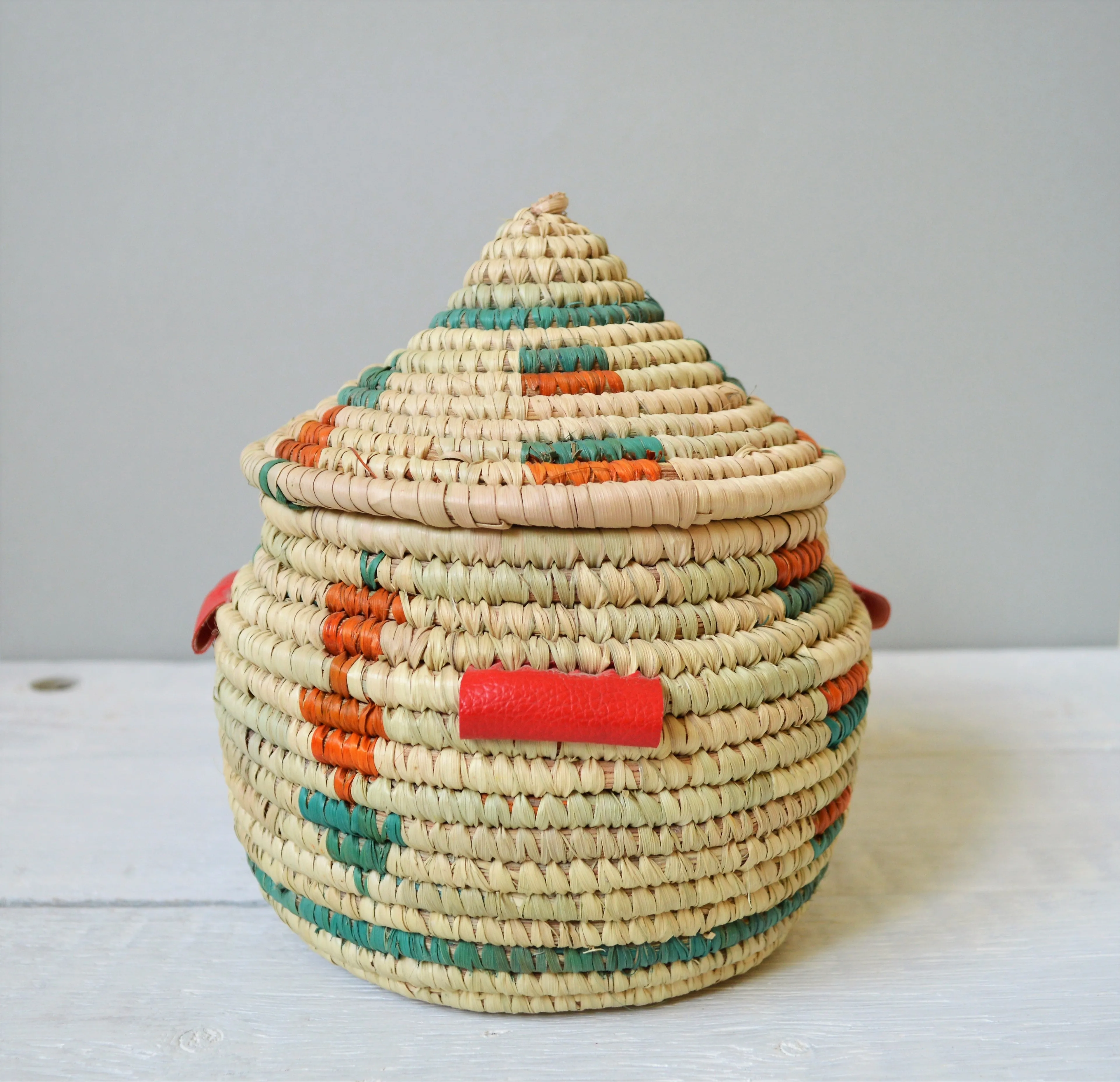 Moroccan-style basket with lid