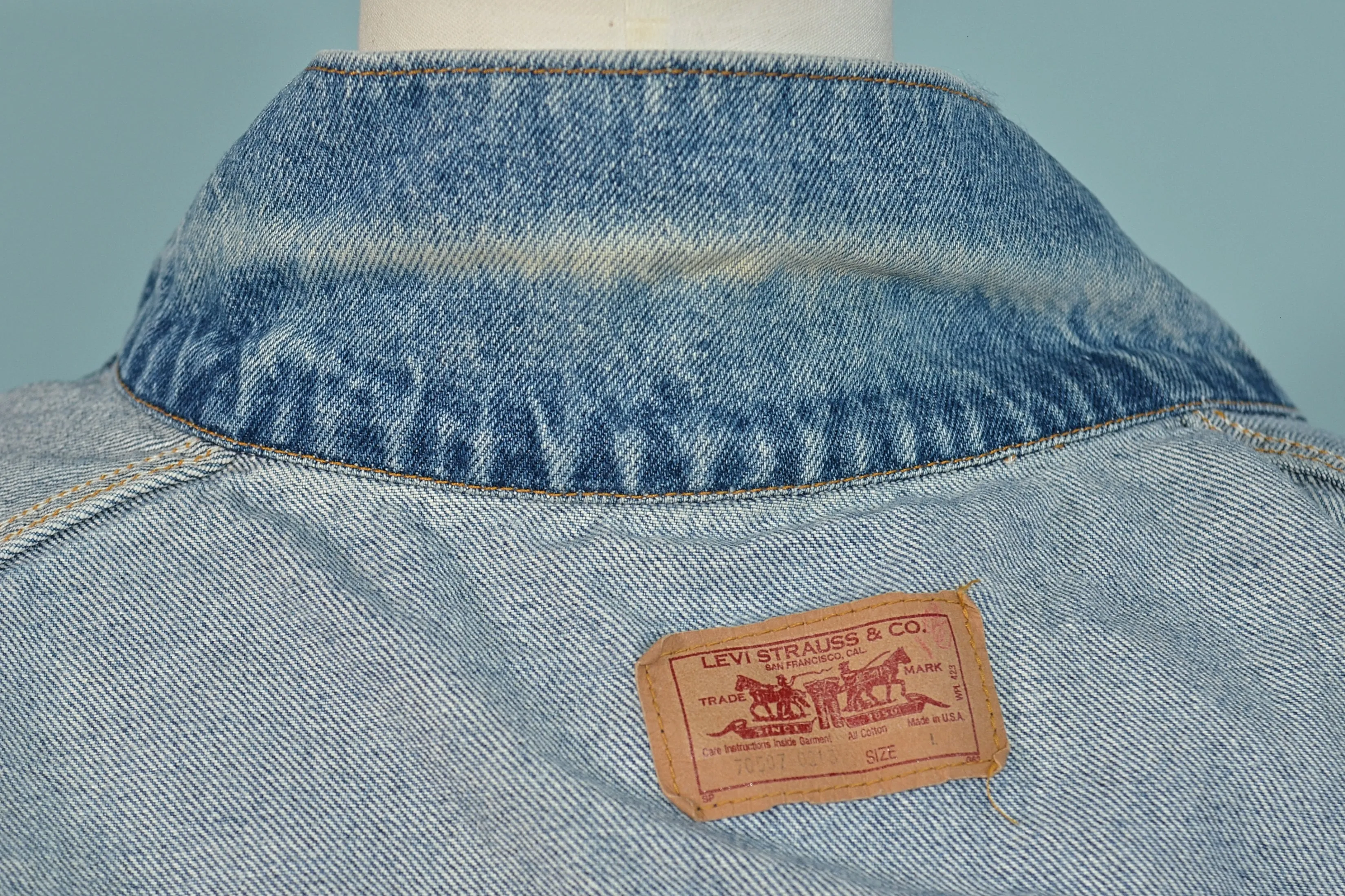 SOLD Vintage Levis Trucker Denim Jacket, USA #70507 0218, Size L